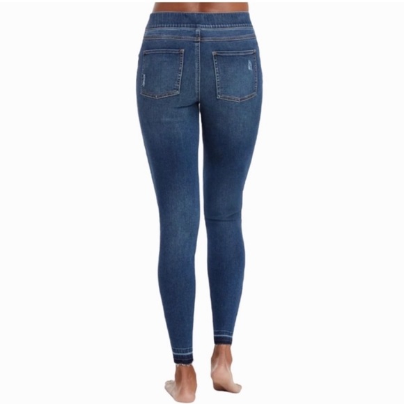 Spanx Distressed Skinny Jeans Size Large - Picture 5 of 17